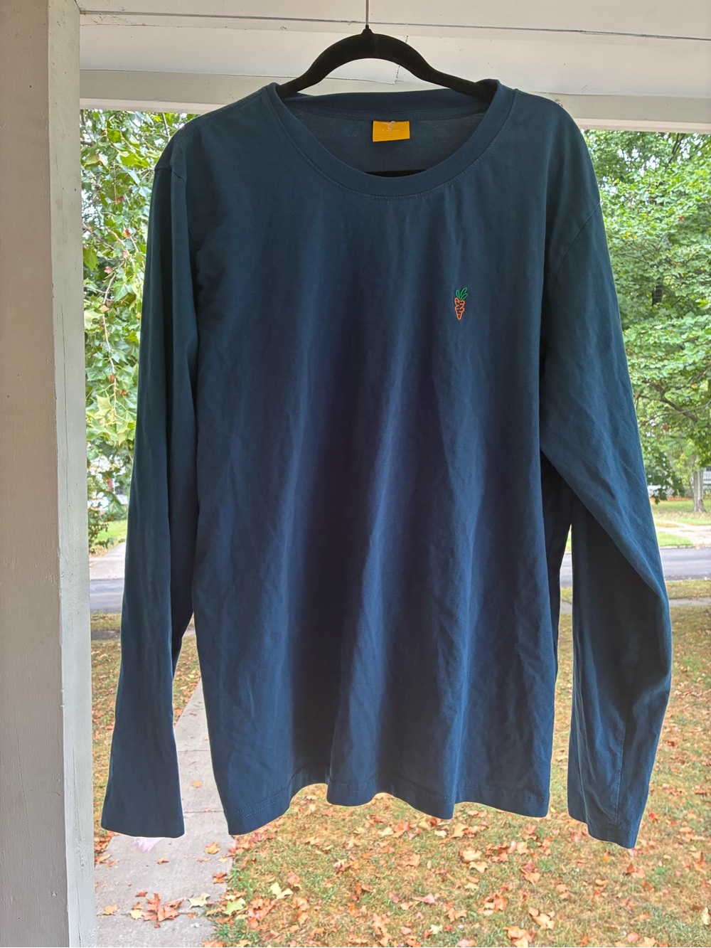 100% Cotton Men's Long-Sleeve Navy Blue Tee